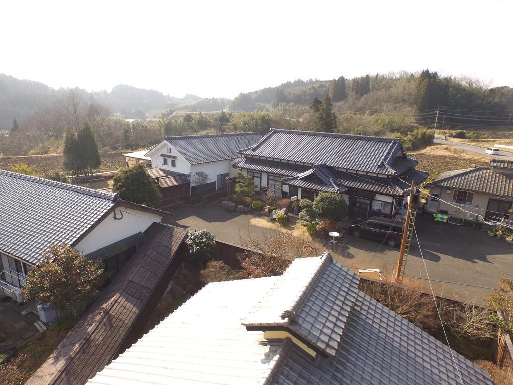Отель Minshuku Shiroyama Taketa Экстерьер фото